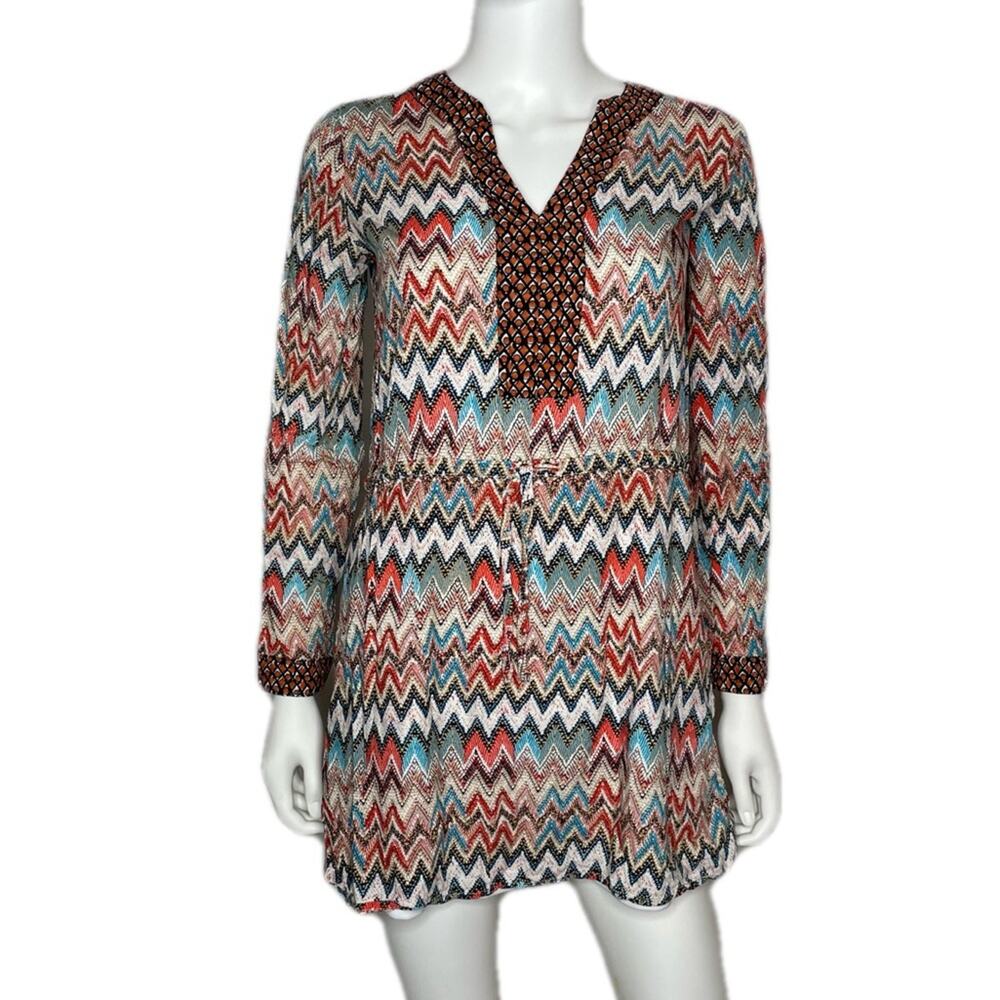 California Moonrise Women's Red Multi Chevron Long Sleeve V-Neck Tunic sz S